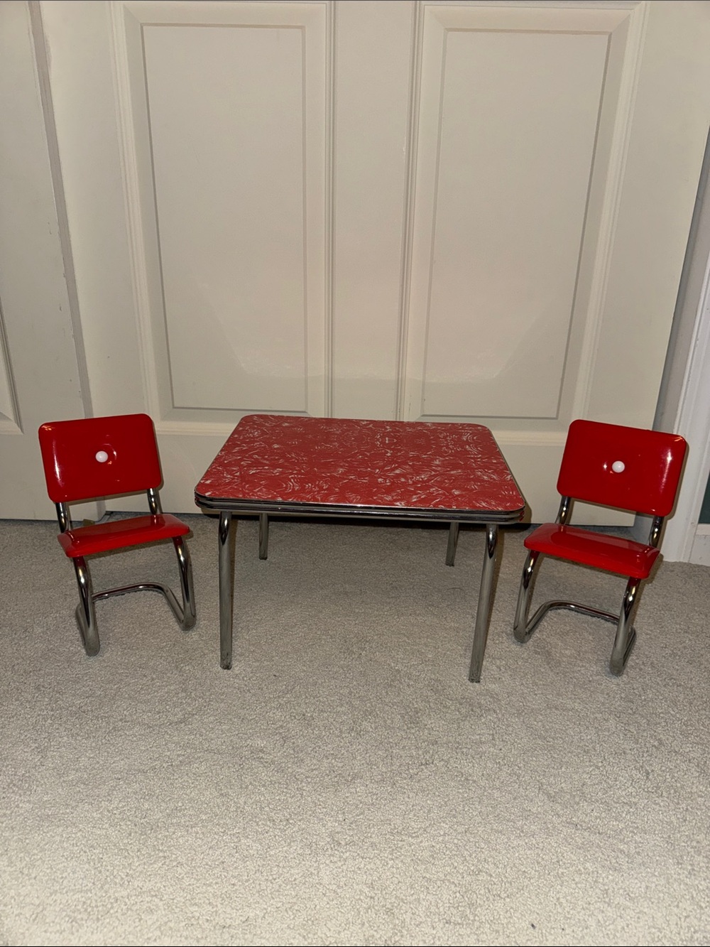 American Girl Molly Vintage Red/Chrome Table and Chairs Set